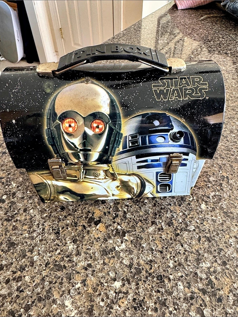 R2-D2 and C-3PO Star Wars mini lunch box Tin Box Co. 2010